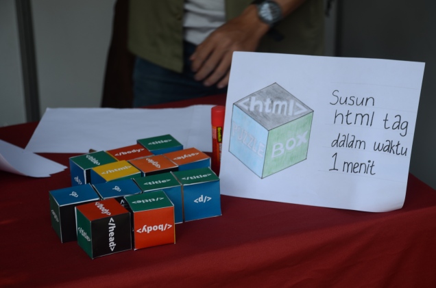 Arrange the Puzzlebox into HTML Tag in a minute! Photo by Irsyad
